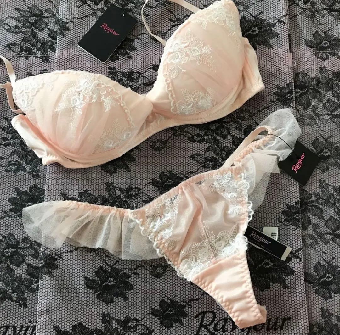 ☆Ravijour☆廃盤高級ライン　お色気ピンク☆D70-75Tバックセット☆ RAVIJOUR（ラヴィジュール） ショーツ ヴェリシア ストリングコード T
