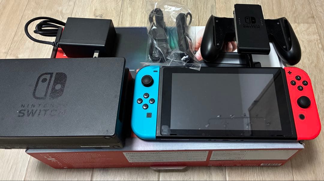 ニンテンドースイッチ 本体 Nintendo Switch 青/赤 など