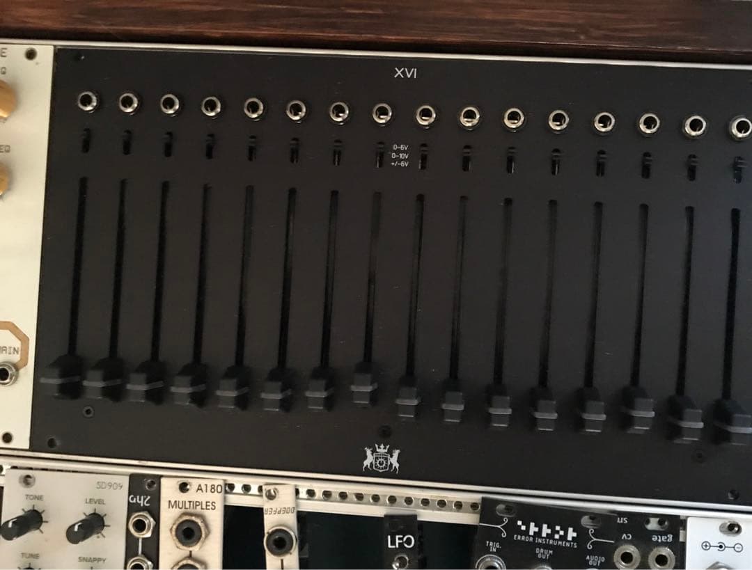 モジュラーシンセ