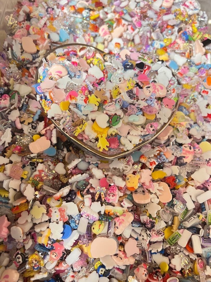 ごちゃ混ぜネイルパーツ ごちゃ混ぜネイルパーツ - メルカリ