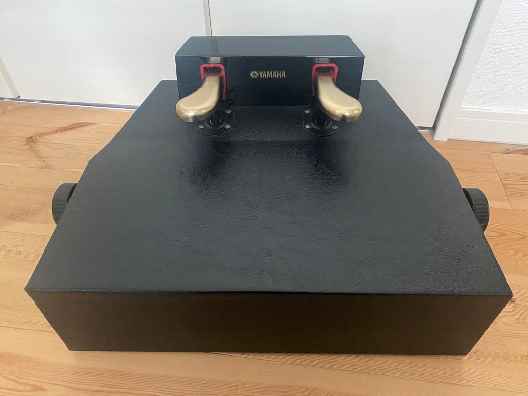 YAMAHA ピアノ補助ペダル　HP-705 ヤマハ | HP-705 - ピアノ補助ペダル/補助台 - 概要