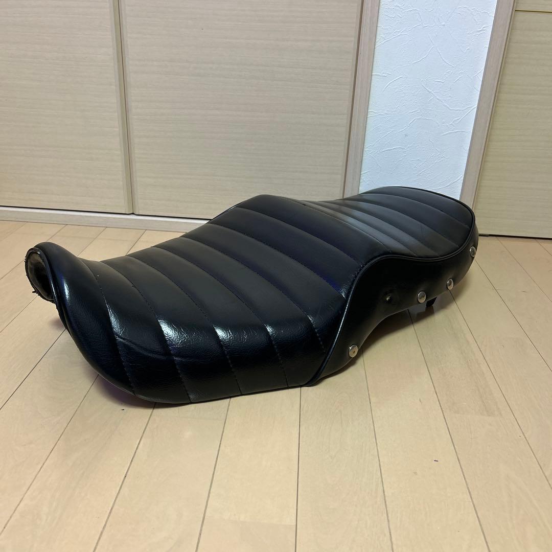 バリオス1型 タックロール 釘打ち 楽天市場】バリオス 1型 黒金エナメル 鋲打ち タックロールシート