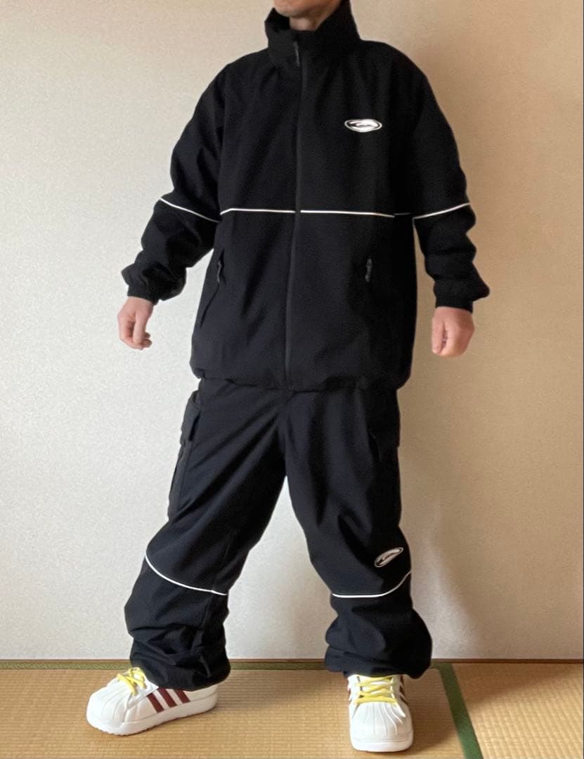 1回使用　クイックシルバー　スノーボードウェア　上下セット　サイズM ブラック