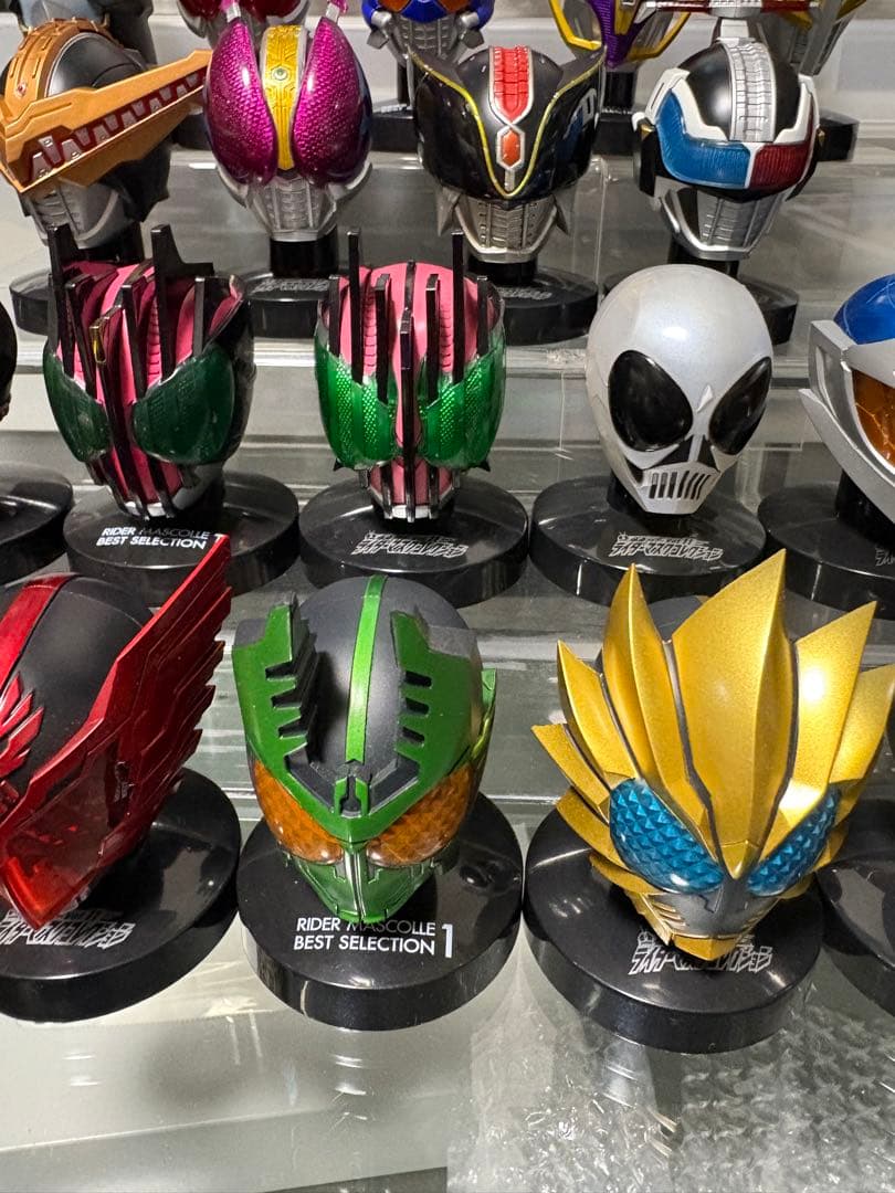 仮面ライダーマスクコレクションまとめ売り - メルカリ