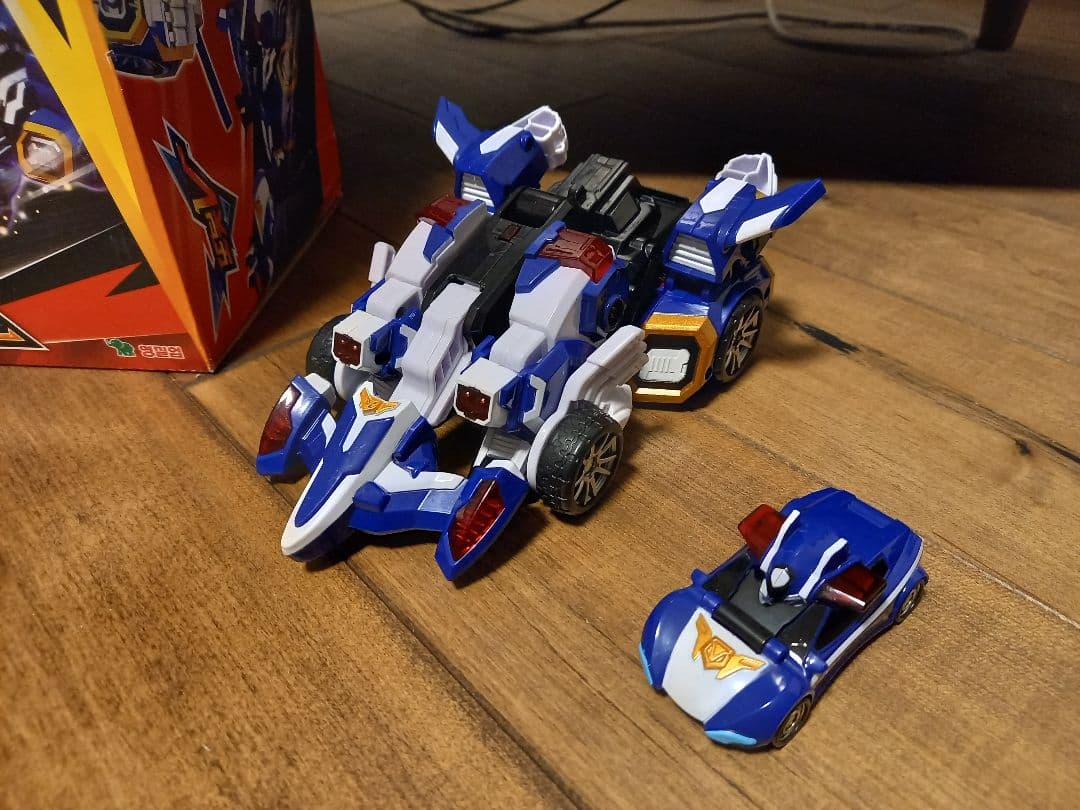 トボットV 2体+ストームジョーセット