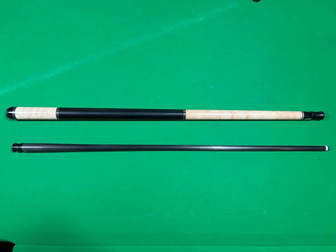 MITキュー　カーボンシャフト