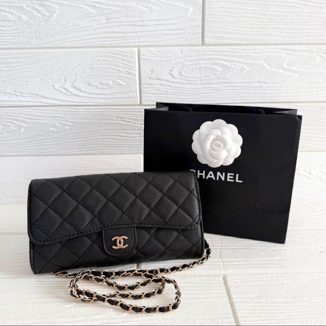 CHANEL ブラック キルティング チェーンウォレット ショルダーバッグ