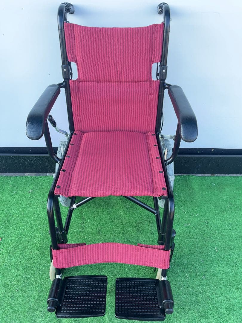 アルミ製介助用車いす TH-2SB