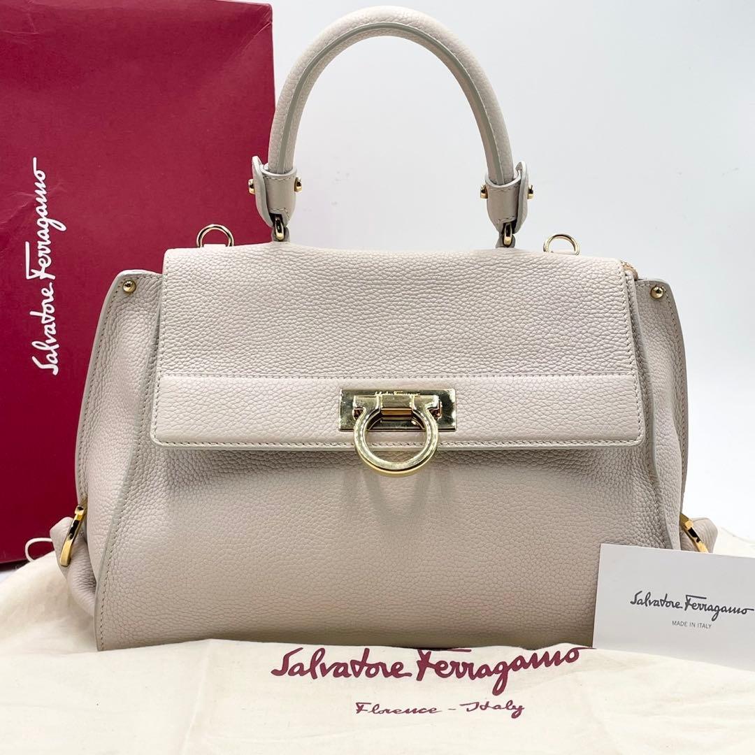 超極美品● フェラガモ ハンドバッグ ソフィア ガンチーニ 金具 レザー FERRAGAMO（フェラガモ） サルヴァトーレフェラガモ バッグ Salvatore