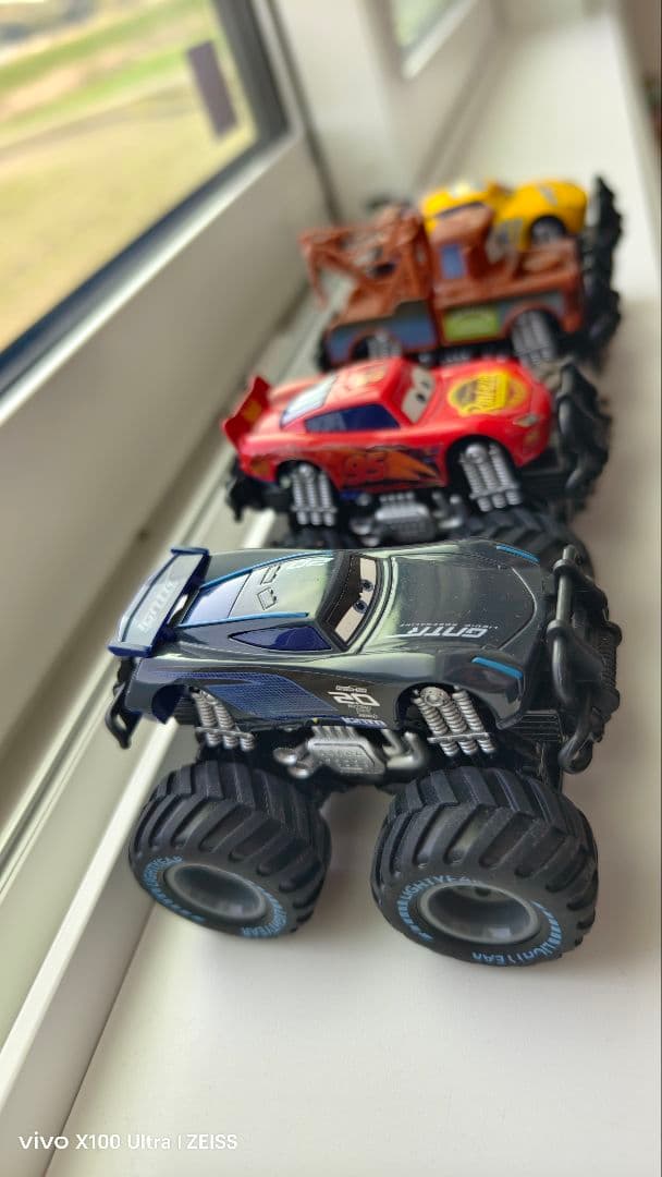 新品】 カーズ モンスタートラック 8台セット ラミレス メーター