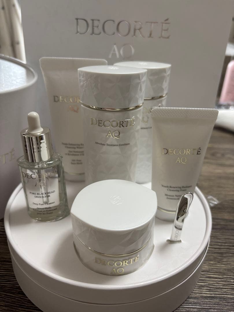 DECORTÉ AQ ラディアンス コフレ