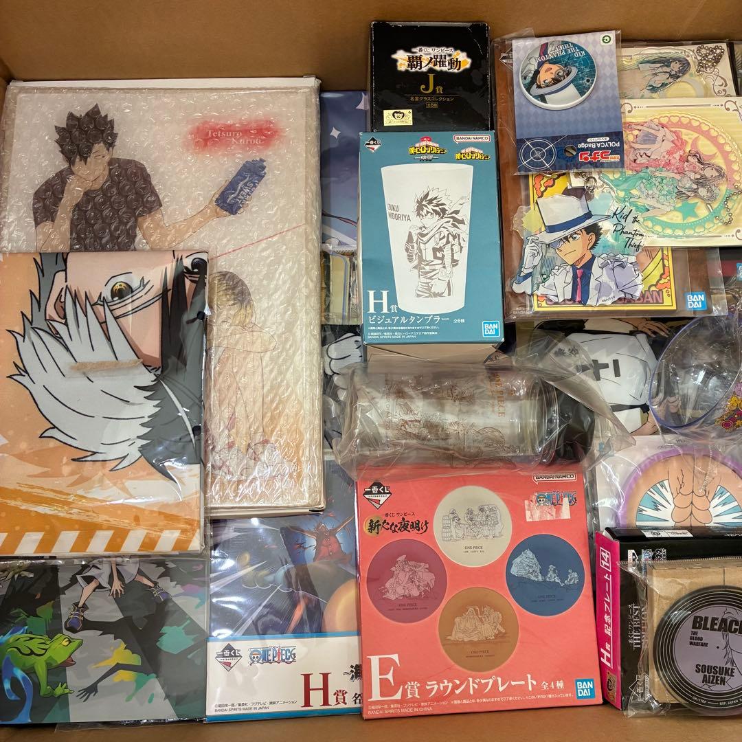 大量 アニメグッズ まとめ売り ノンジャンル アニメ 缶バッジ クリア