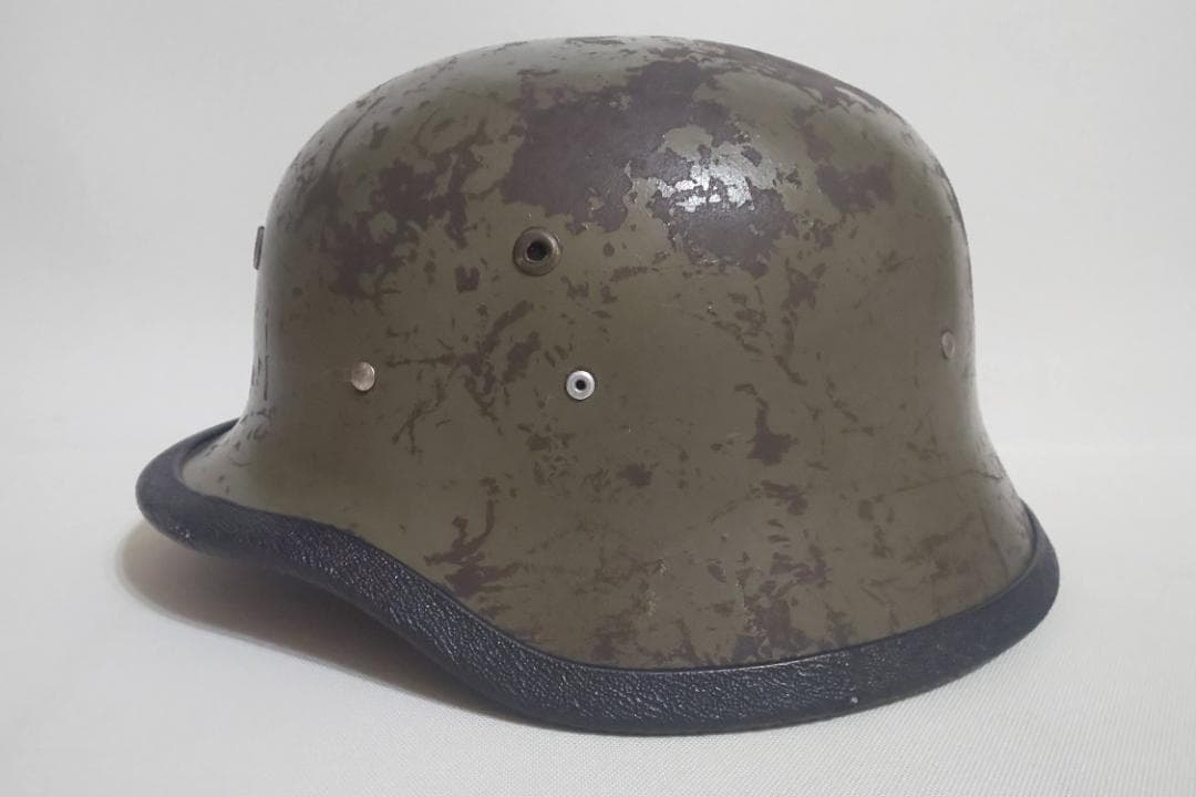 HAND MADE IN AMERICA　金属製ヘルメット