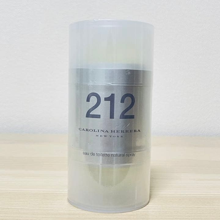 212 香水 carolina herrera スプレー 60ml