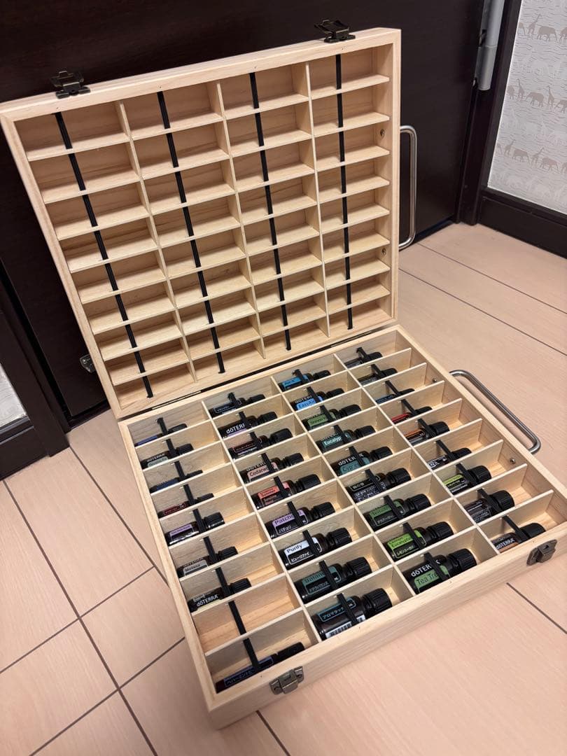 72本収納　アロマオイル収納　持ち運び◎ 木箱　ウッドボックス　大容量 Amazon.co.jp: Pure Vie 天然木製 エッセンシャルオイル 収納ケース