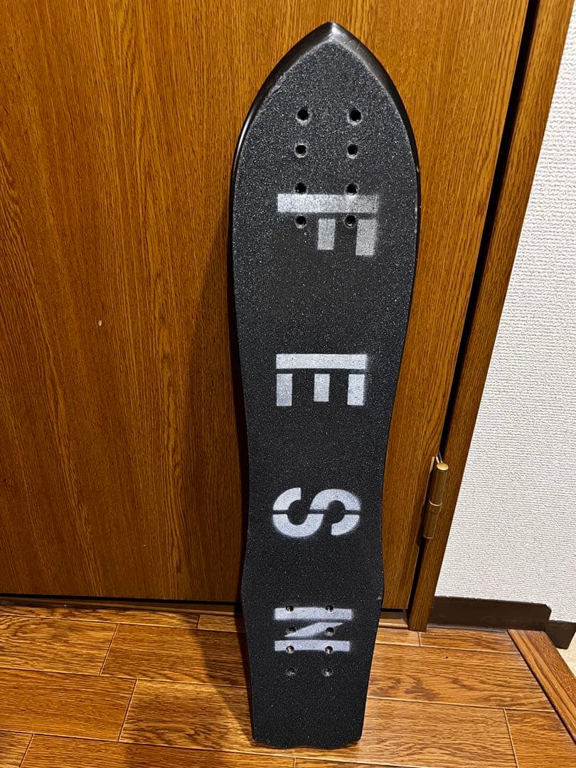 FESN 鴉　bomb solid skates デッキ　クルーザー　スケボー
