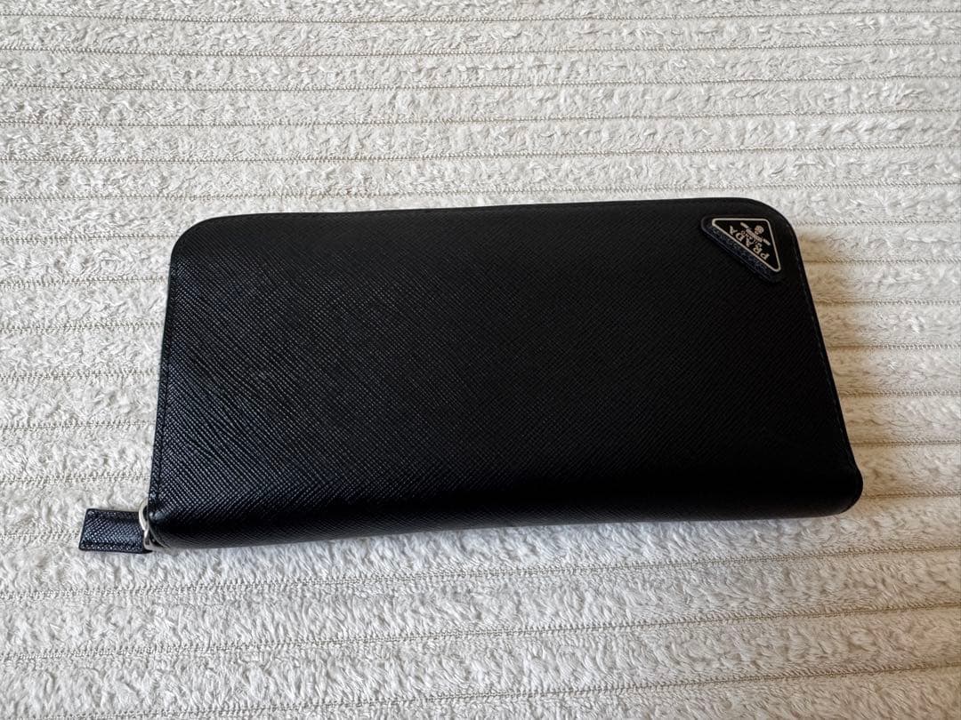 【、】PRADA プラダ サフィアーノトライアングル レザー【中古】