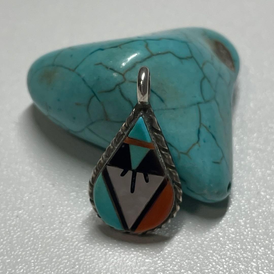 ZUNI族 インディアンジュエリー インレイ ターコイズ ペンダントトップ