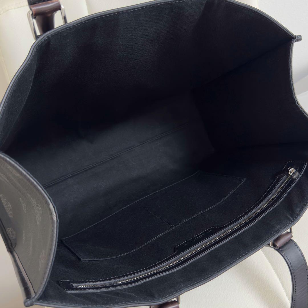 極美品 定価43.4万円 ベルルッティ 限定ウリス パティーヌレザートート