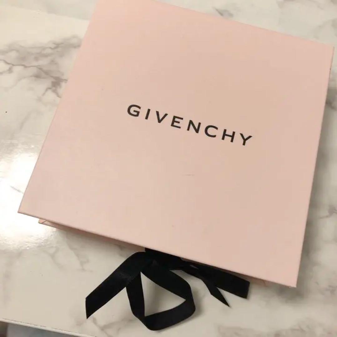 GIVENCHY グロスセット　レア！定価9130円　新品未使用品