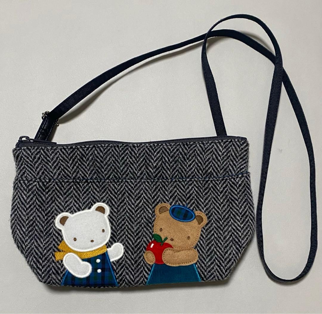 本日限定価格【未使用】ファミリア　 ポシェット　ショルダーバッグ　舟形