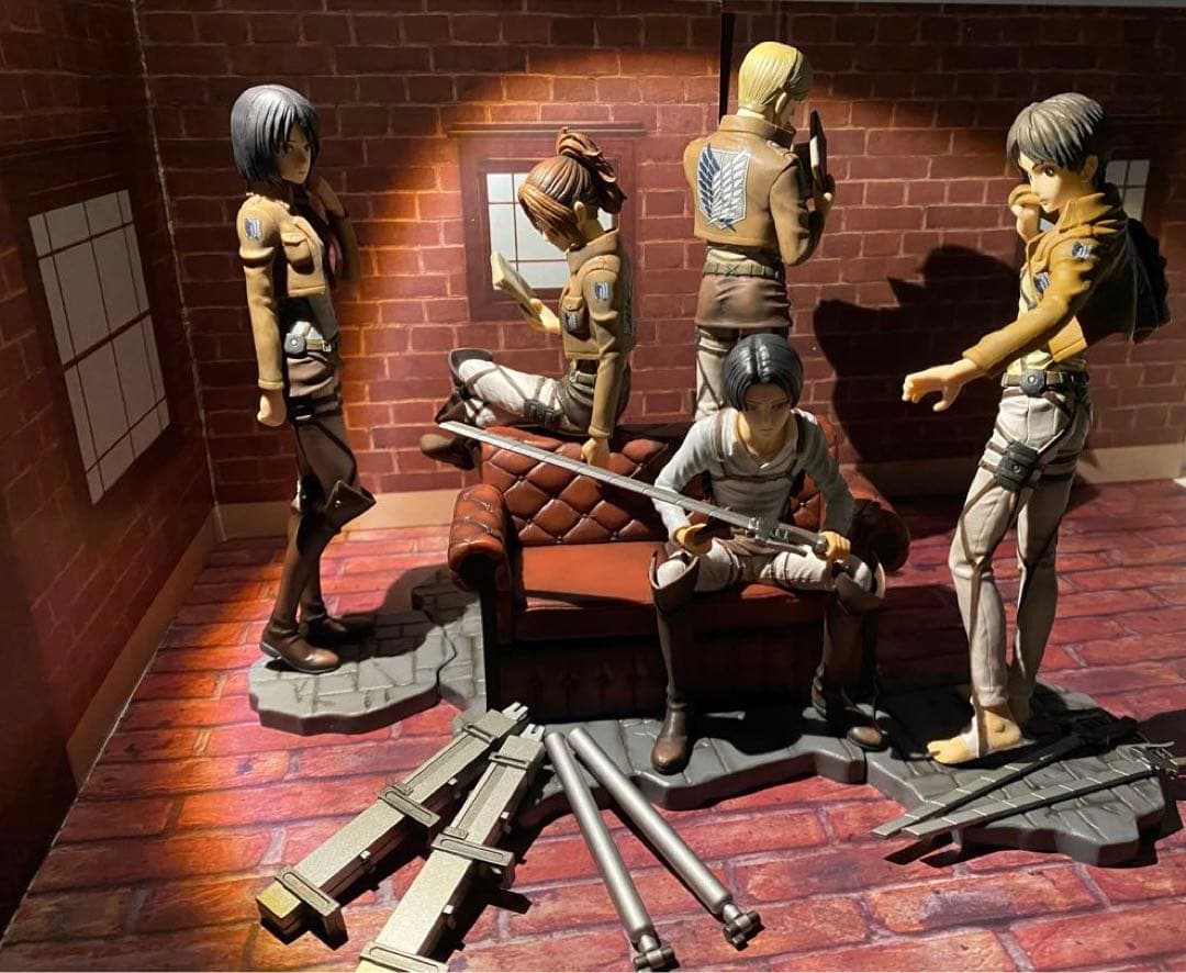 進撃の巨人　一番くじ　自由への進撃　フィギュア　激レア　5体