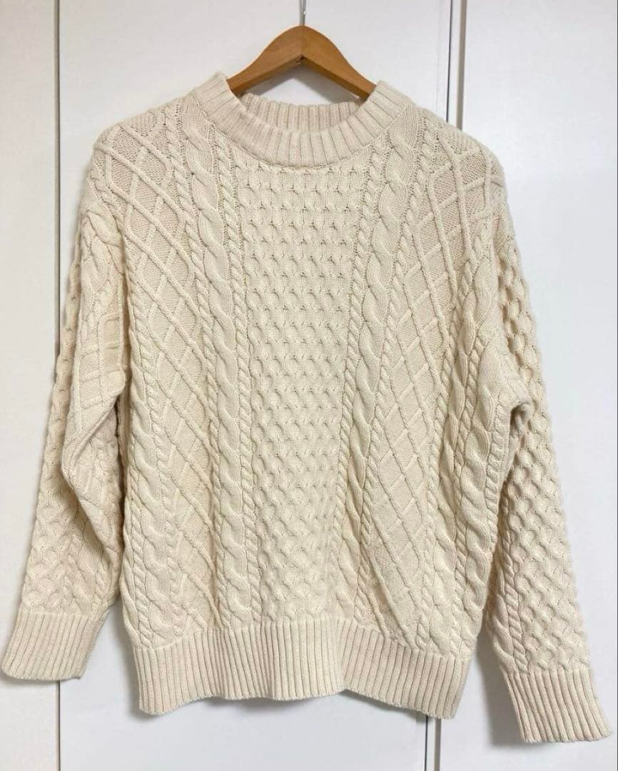 【送料無料】DEMYLEE(デミリー)のケーブルアランニット　Sサイズ