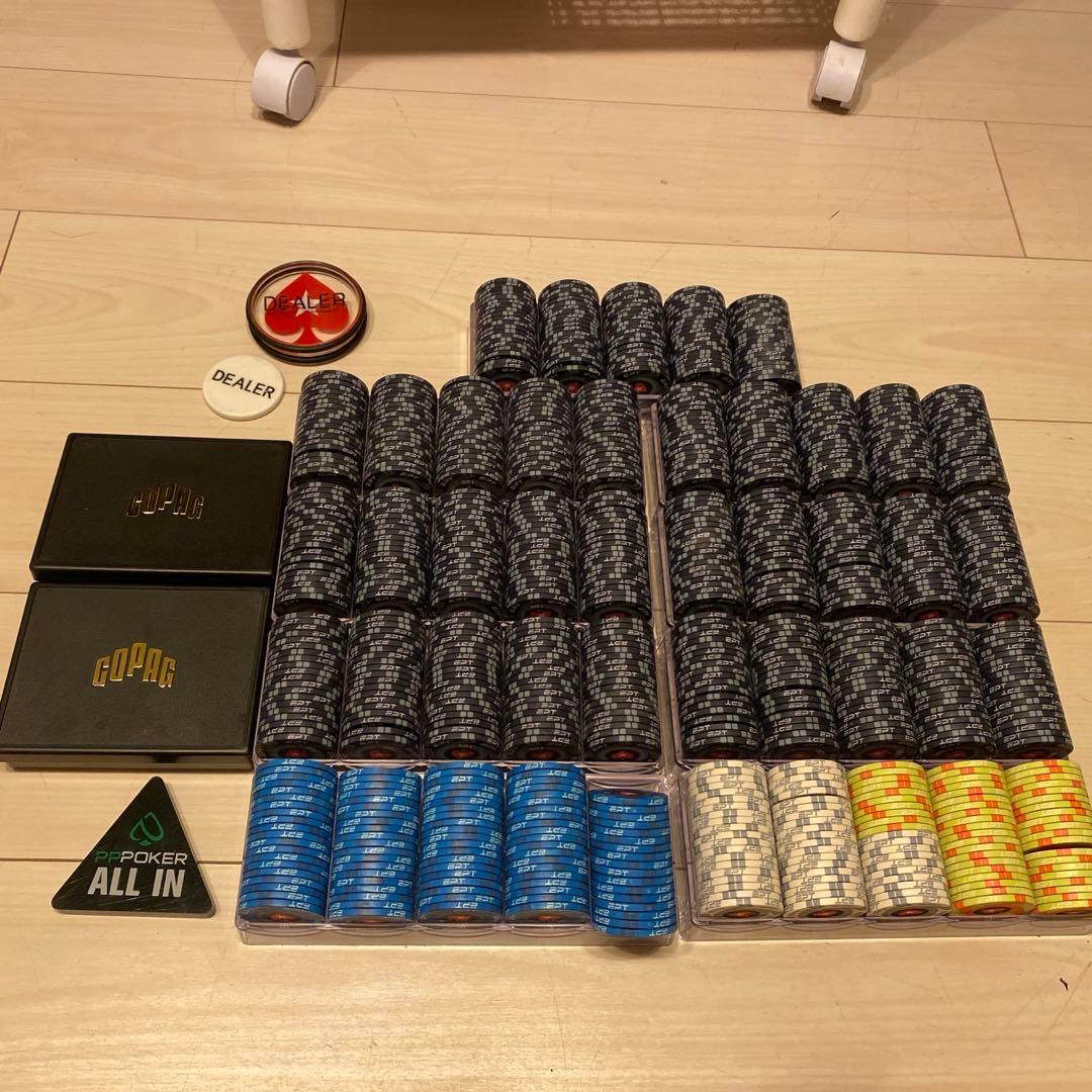 EPTポーカーチップ約900枚＋COPAGトランプ2個セット