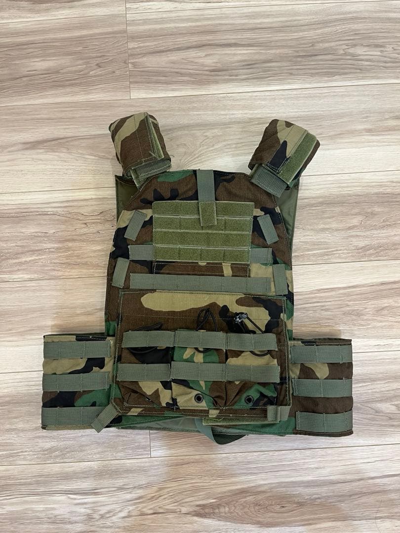 実物　LBX-0094 プレートキャリア　ウッドランド　サバゲー　装備　ポーチ類 LBX スピード ドロー プレートキャリア(Speed Draw Plate Carrier) LBX