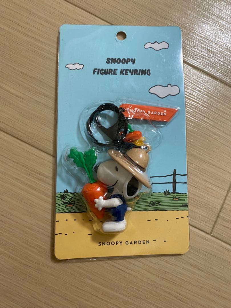 スヌーピー キーホルダー スヌーピーガーデン チェジュ島限定 - メルカリ