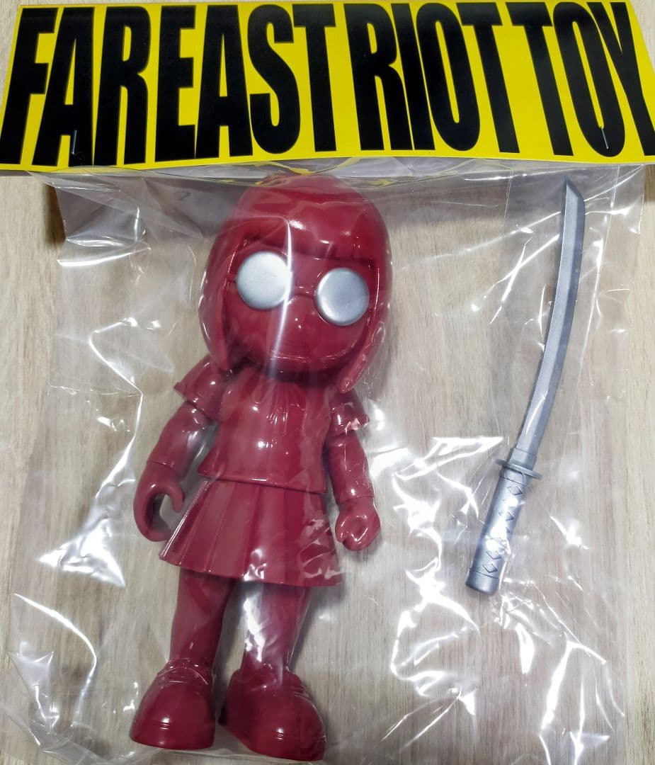 FAR EAST RIOT TOY FDHやよいちゃん　抜刀赤　ソフビ