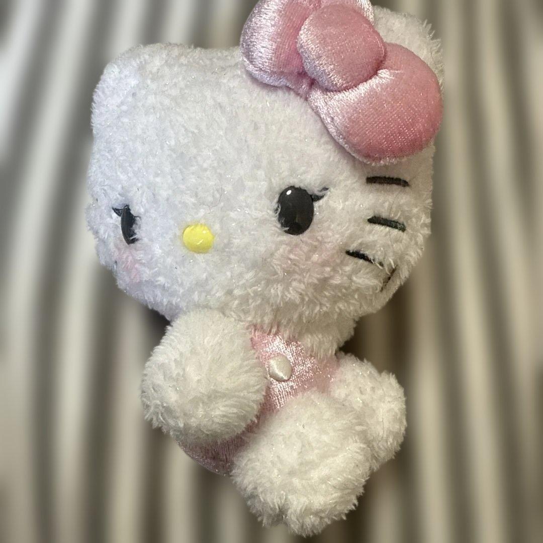 ハローキティ 50周年 アニバーサリー ぬいぐるみ まつげ