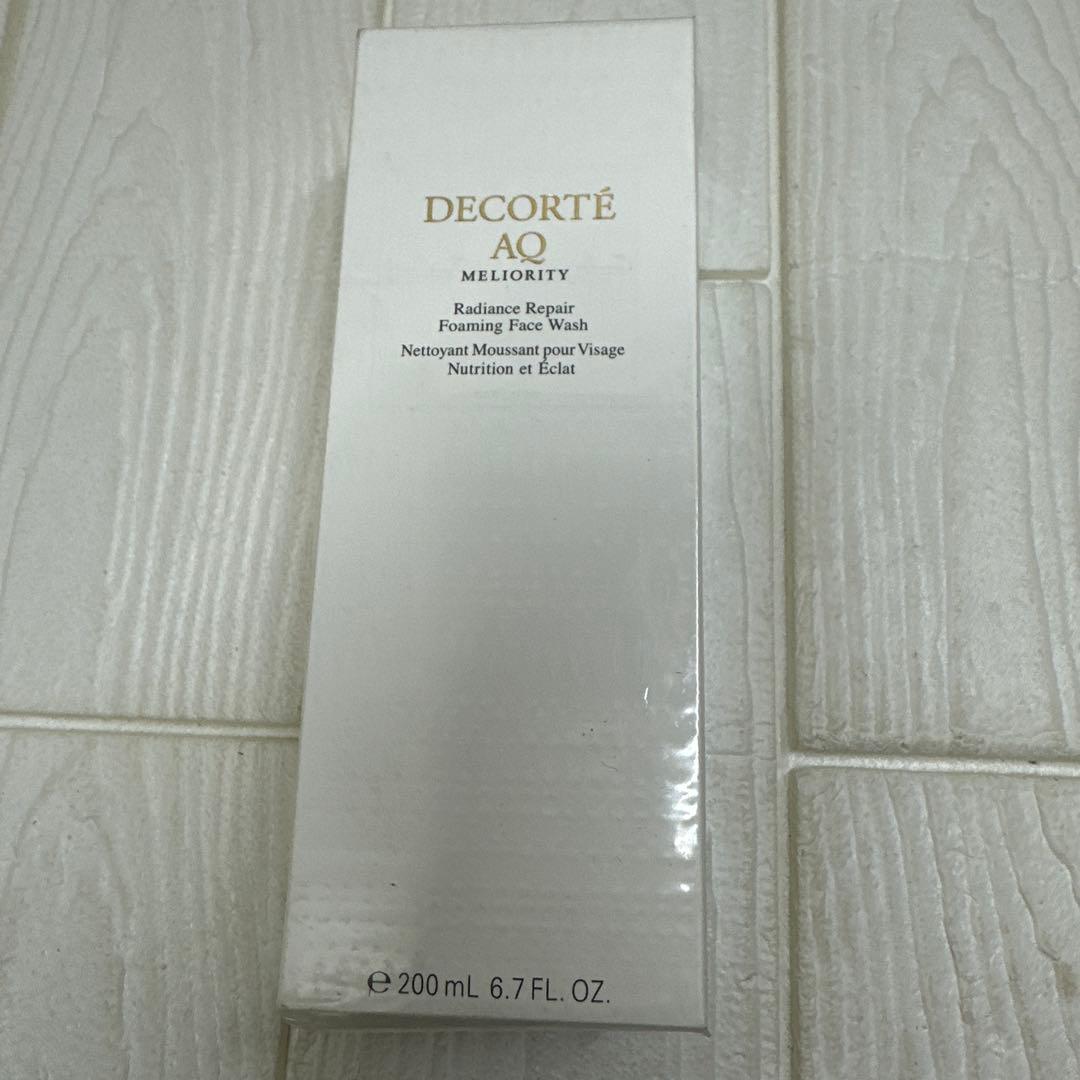 COSME DECORTE AQ ミリオリティリペアフォーミングウォッシュ