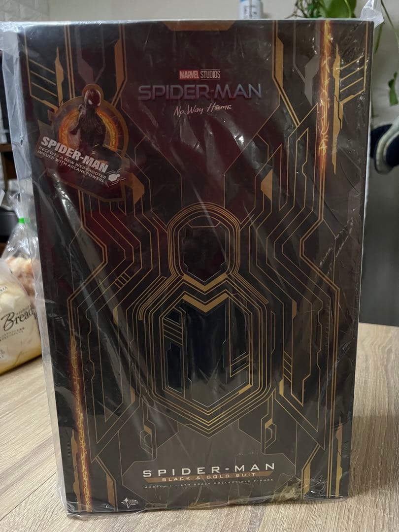 ホットトイズ　スパイダーマン アップグレードスーツ& ブラック＆ゴールドスーツ 誰が登場してもおかしくない！MCU27作目 スパイダーマン ノー・ウェイ