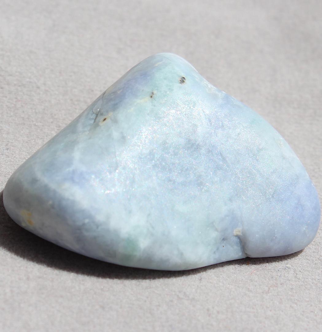 ［超綺麗］多色系 糸魚川翡翠 ラベンダー翡翠 原石 31.0g