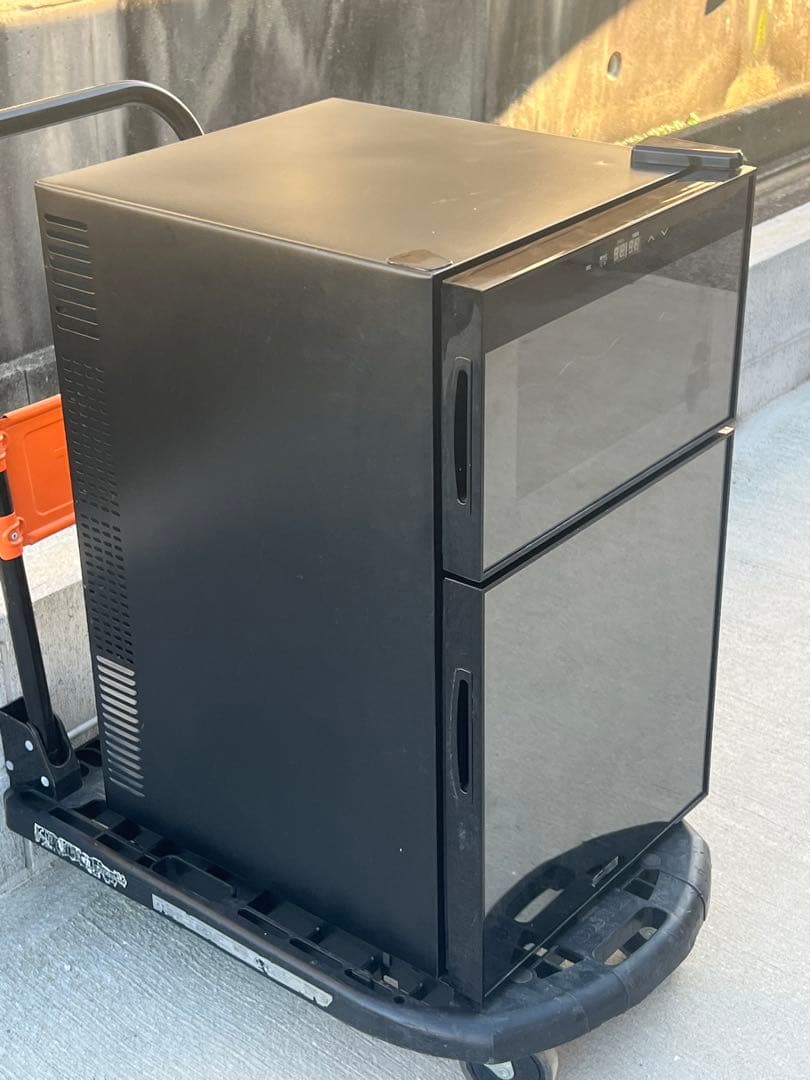 冷蔵庫一体型ワインセラー62L 2ドア コンパクト　稼働品　WRH-M262 20190719132314_903_.jpg