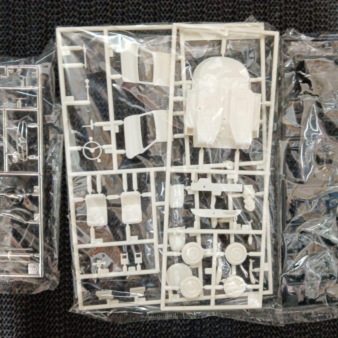 レア】トミー メルセデス・ベンツ300SL 1/32組み立て模型 - メルカリ