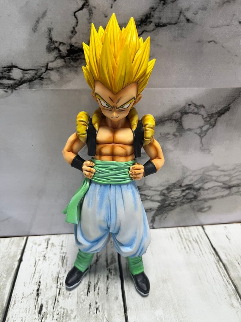 ドラゴンボール　 ゴテンクス スーパーサイヤ人 リペイント　フィギュア