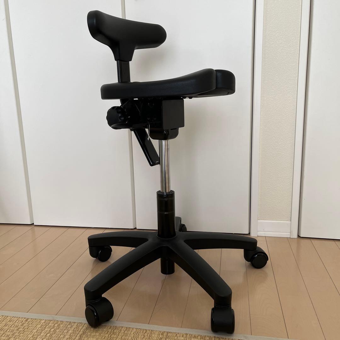 アーユル•チェアー