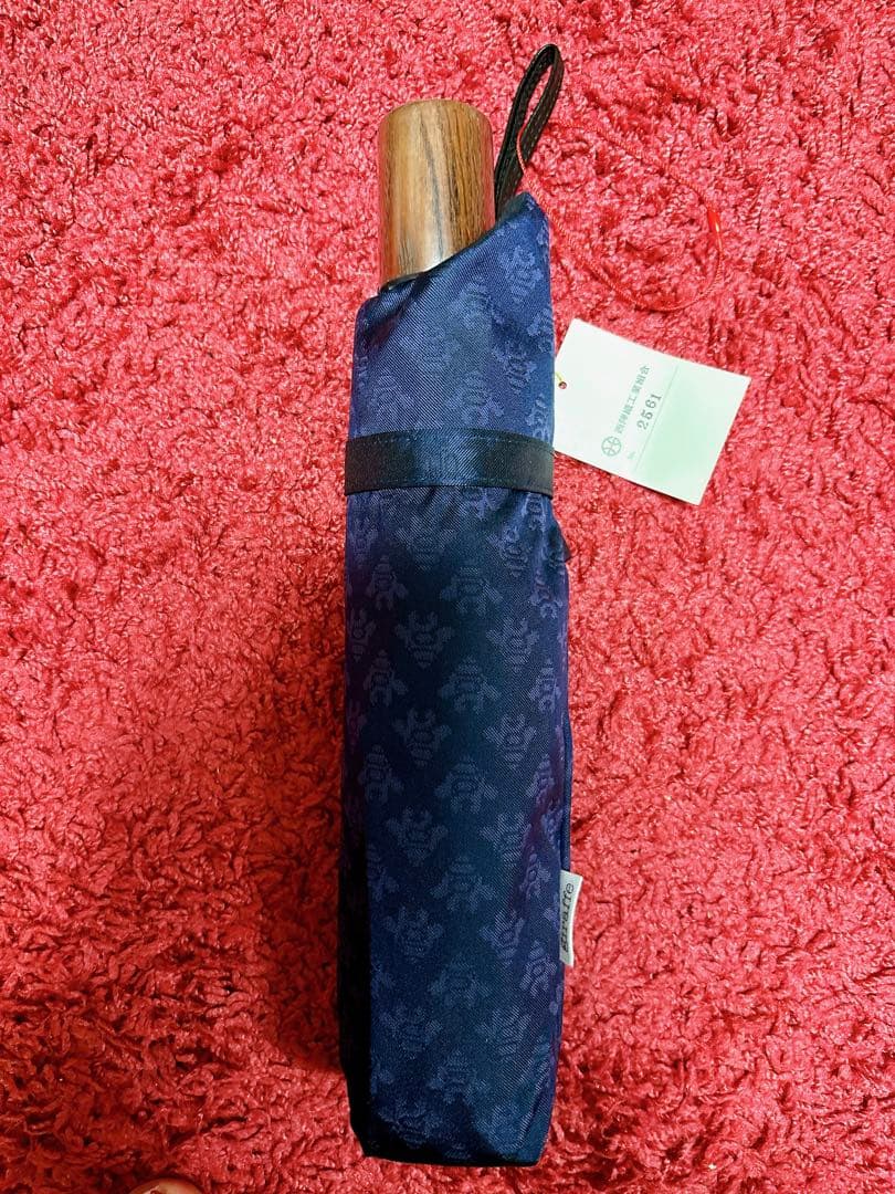新品未使用　西陣織　ネクタイブランドgiraffe メンズ折りたたみ傘　レア 新品未使用 西陣織 ネクタイブランドgiraffe メンズ折りたたみ傘 レア