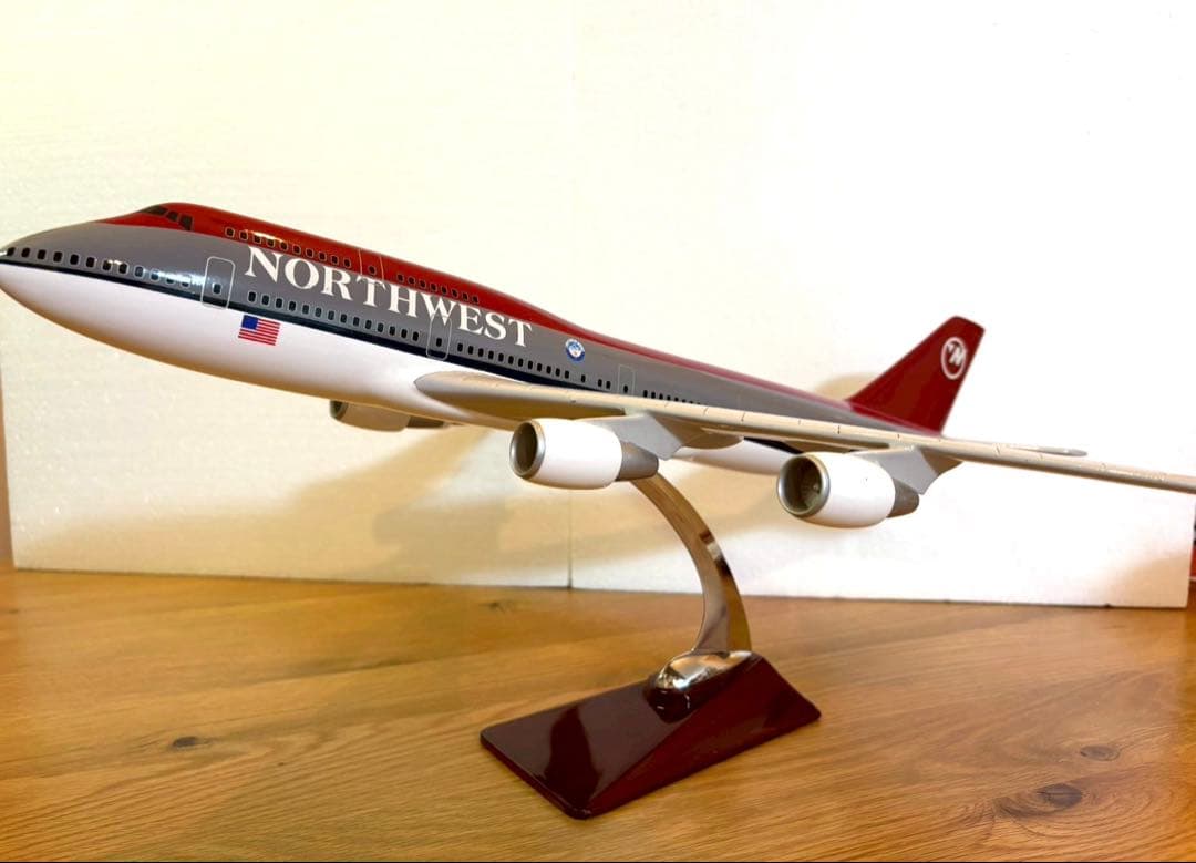 ノースウェスト航空　模型　ボーイング747 B747-400 B-744-665P.jpg