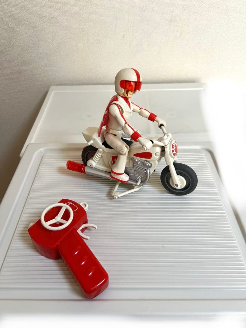 トイストーリー デュークカブーン、ラジコン