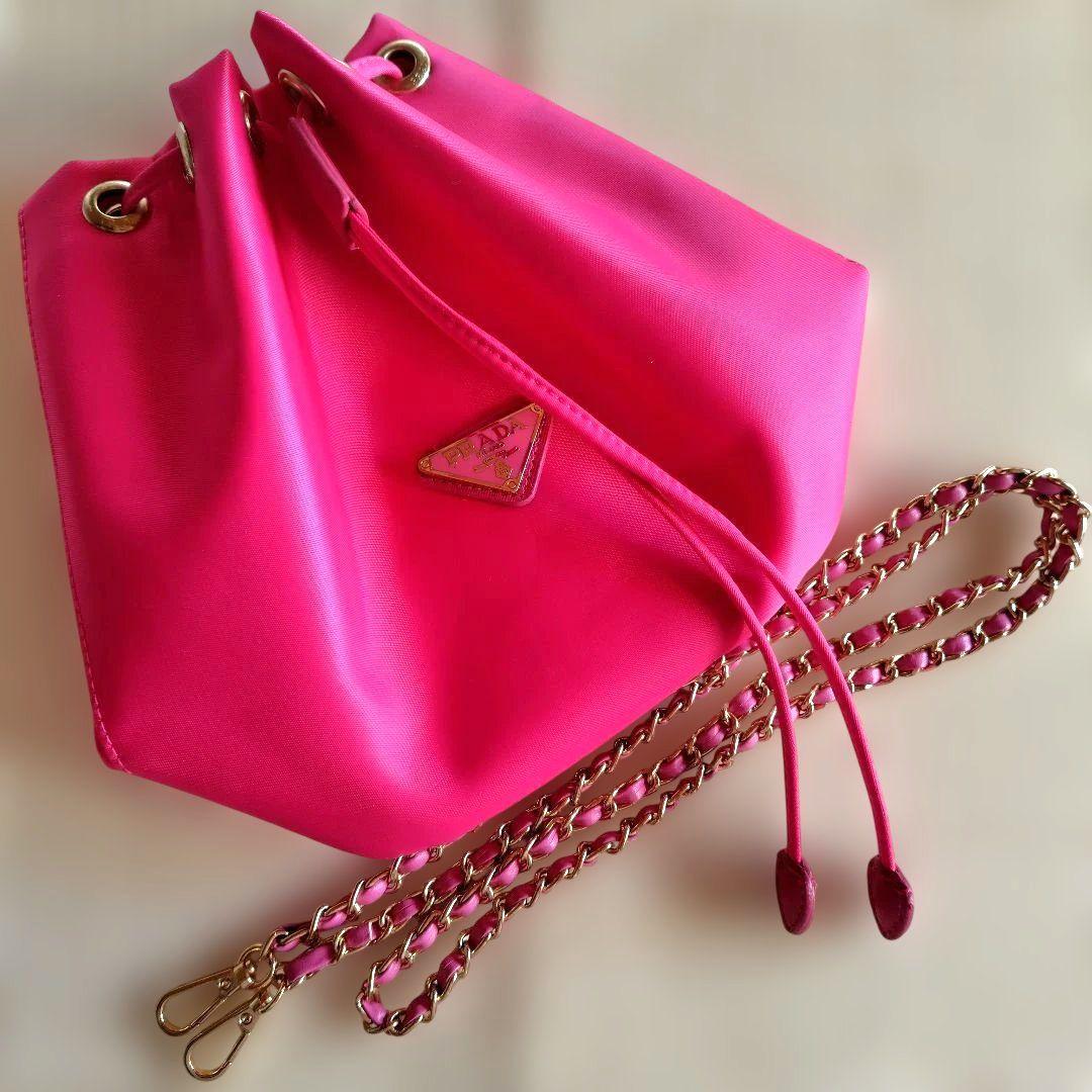 プラダ　PRADA　巾着ポーチ　ナイロンポーチ　ピンク 中古・古着通販】PRADA (プラダ) 巾着ポーチ ピンク｜ブランド・古着