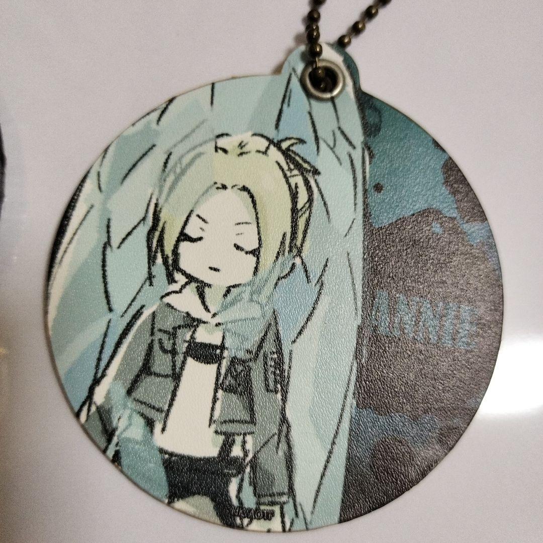 進撃の巨人 アニ・レオンハート 缶バッジ キーホルダー セット - メルカリ