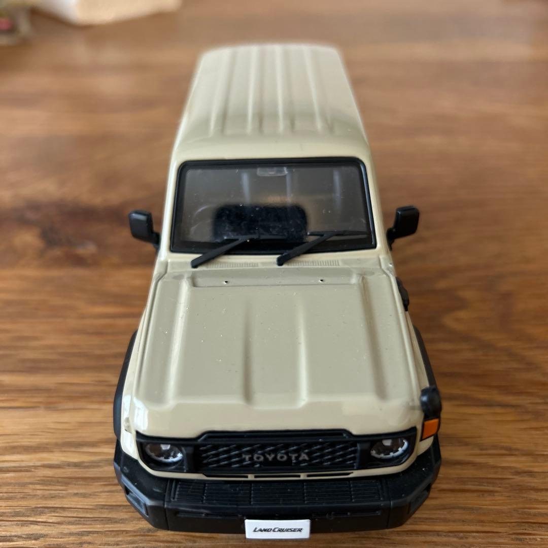 トヨタ ランドクルーザー70 カラーサンプル　ベージュ　非売品