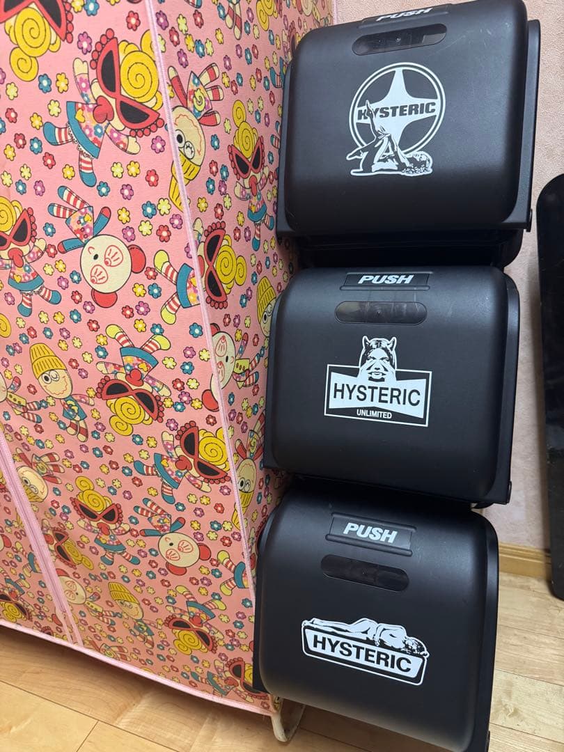 チ*ゲ様 ヒステリックグラマーノベルティー SHE DEVIL HEART刺繍 チビTシャツ|HYSTERIC GLAMOUR WOMEN | HYSTERIC