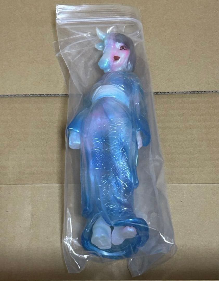 ヒカリトイズ 真説・物ノ怪少女くだん水鏡 ヒカリトイズソフビ　くだんソフビ