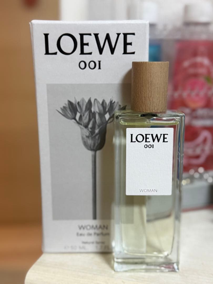 LOEWE 香水 001 WOMAN オードパルファム