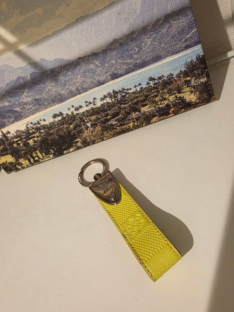 Louis Vuitton 蛍光イエロー キーホルダー　キーリング