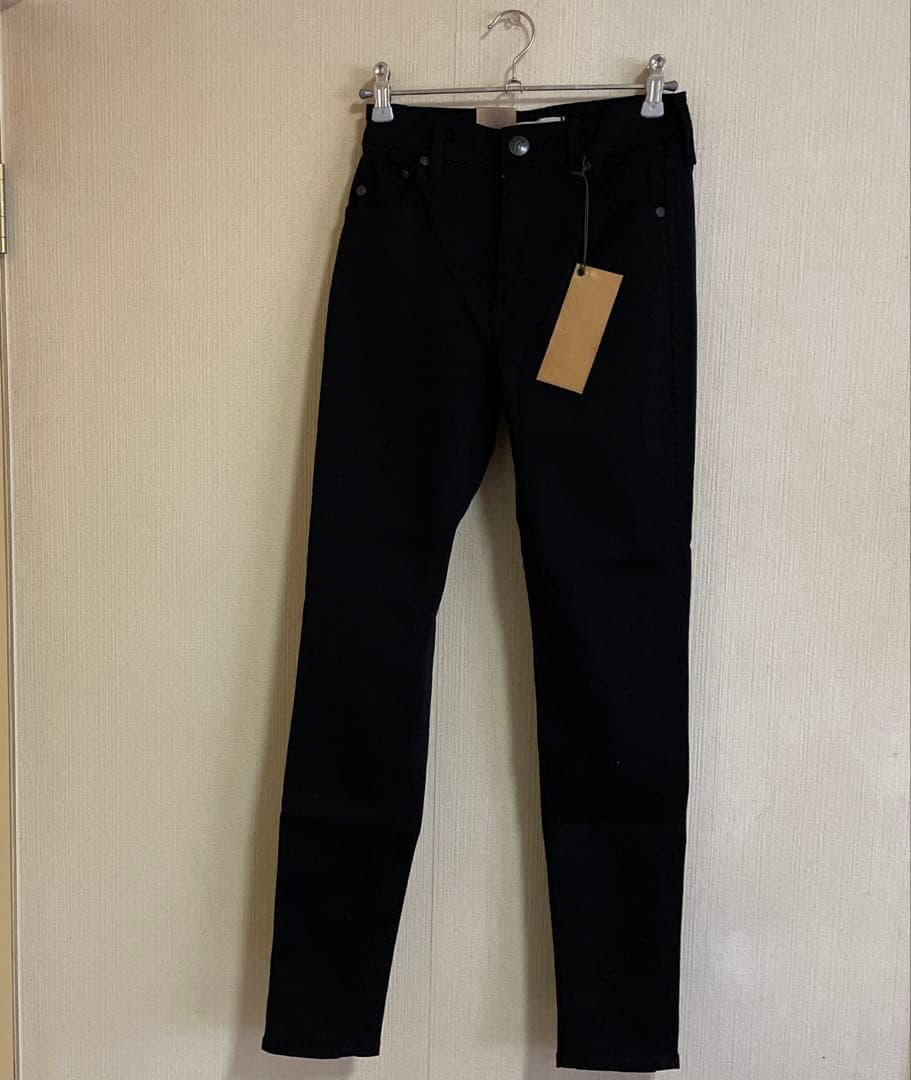 【タグ付き未使用品】ヤヌーク パトリシア スキニーデニム サイズ23